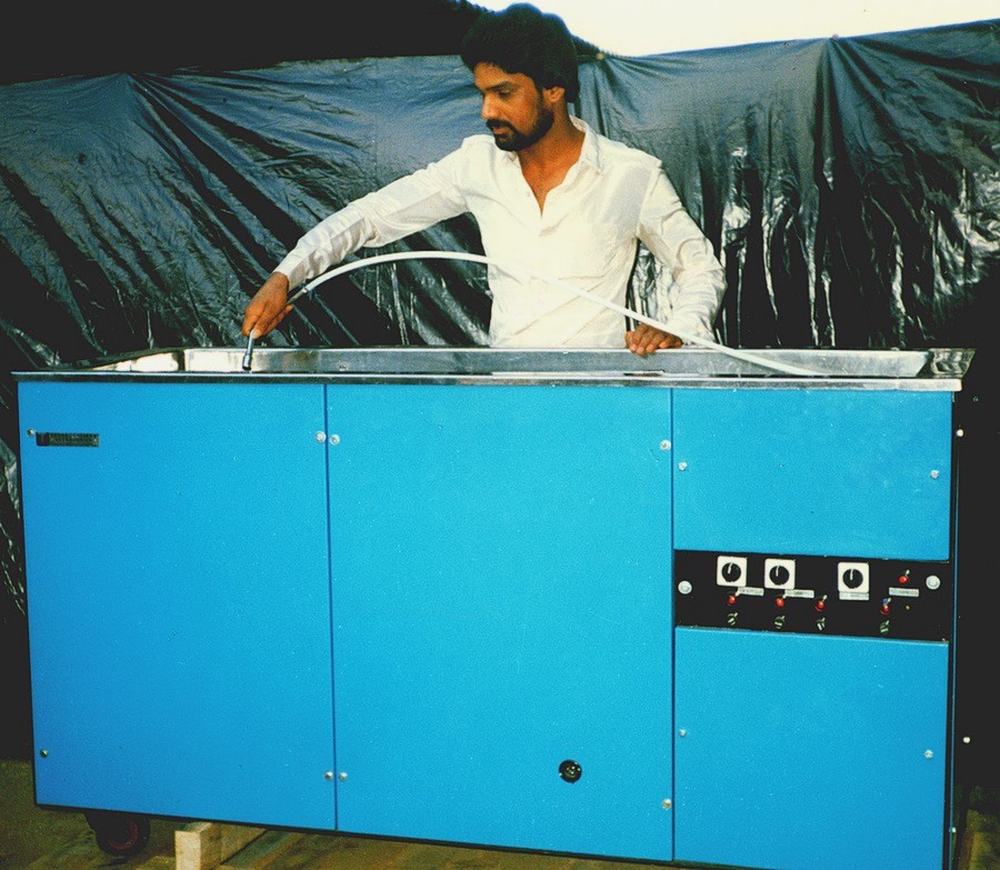 Hot air drying chamber